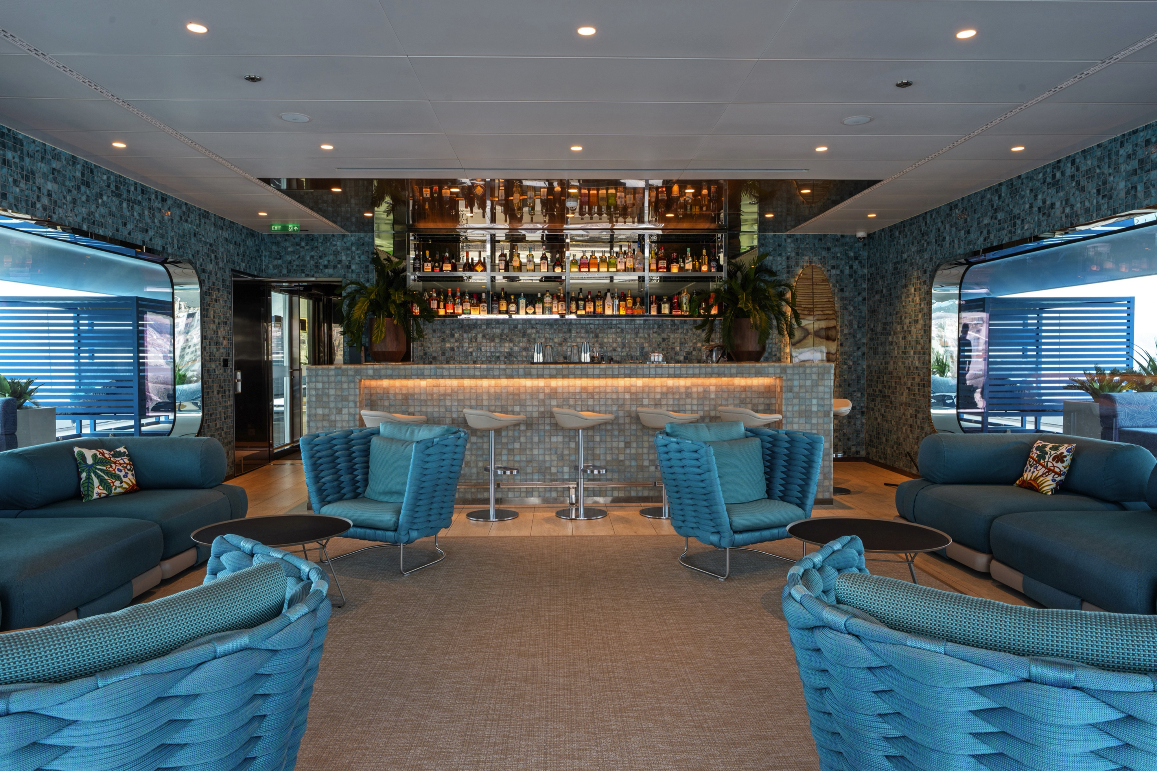 Emerald Kaia - Sky Bar